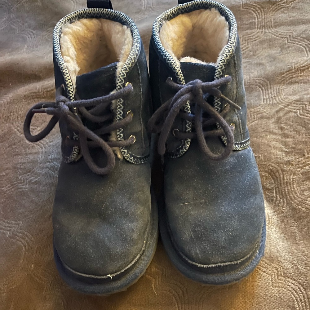 Boys size 2 Uggs